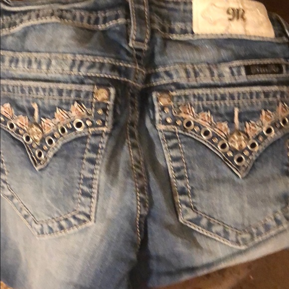 Capris - Picture 2 of 3